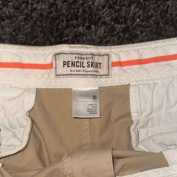 Tan Old Navy Perfect Pencil Skirt Size 16 - Picture 5 of 10